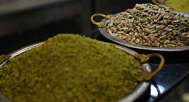 Uzmanından 'ucuz tatlı' uyarısı: Yer fıstığı ve kabak çekirdeğini fıstık diye satıyorlar