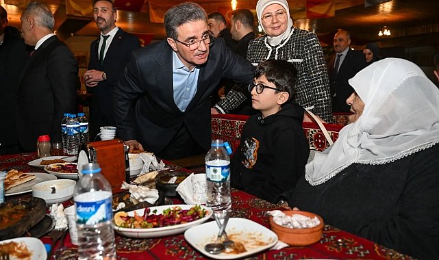 Vali Baruş, EMŞAV ile iftar yaptı