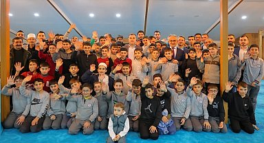 Vali Eldivan hafız adaylarıyla iftarda buluştu