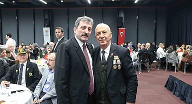 Vali Orhan Tavlı: "Özgürlüğümüzü şehitlerimize ve gazilerimize borçluyuz"