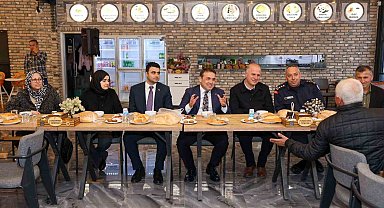 Vali Sözer, köy ve mahalle muhtarlarıyla iftar programında bir araya geldi