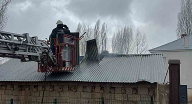 Van'ın Muradiye ilçesinde tandır evi yangını