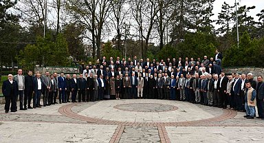 Vezirköprü'de protokol vatandaşla bayramlaştı