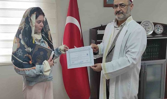 Viktoria müslüman oldu, Amine ismini aldı