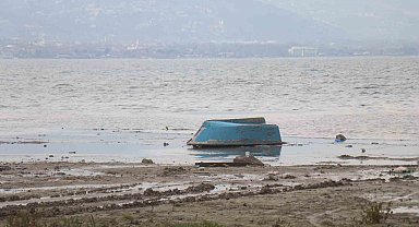 Yağışlar Sapanca Gölü'nde seviyeyi artırdı ancak risk hala devam ediyor