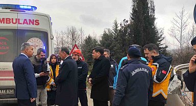 Yalova'da servis midibüsü kaza yaptı: 1 ölü, 20 yaralı