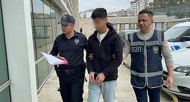 Yan bakma kavgası kanlı bitti: 17 yaşındaki çocuk boynundan bıçaklandı