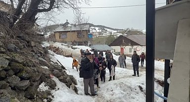 Yaşlılar anlattı, gençler oynadı: Asırlık saya oyunu yeniden sahnelendi