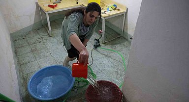 Yeraltı kaynakları dolunca sular, evlerin altından çıkmaya başladı: 40 evin bodrumunu su bastı