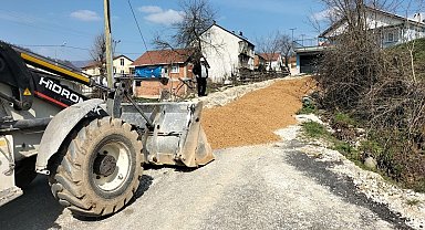 Yığılca'da köy yollarında çalışmalar sürüyor