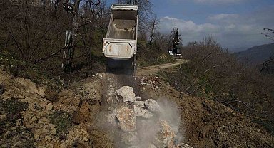 Yığışlarla meydana gelen heyelanla anında müdahale