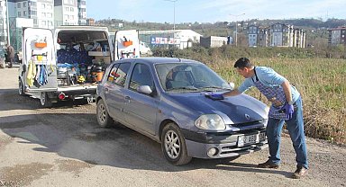 Yöneticiliği bıraktı, küresel ısınmaya karşı 'mobil ve susuz' araç yıkama başlattı