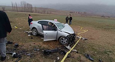Yozgat'ta otomobiller çarpıştı: 1 ölü, 5 yaralı