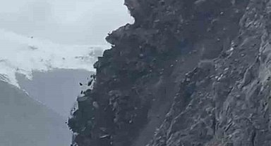 Yüksekova-Van kara yolunda korkutan görüntü