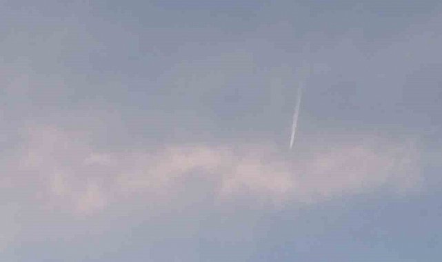 Yüksekova'da TSK'ya ait savaş uçaklarından devriye uçuşu