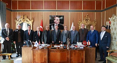 Yunusemre'de dışarıdan gelen stantlara kapılar kapandı