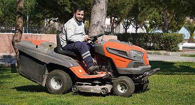 Yunusemre'den parklara bahar temizliği