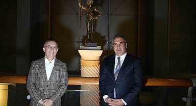 Zeugma Mozaik Müzesi'nde yoğun ilgi gören Mars heykelinin önü genişletildi