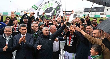 12 Bingölspor kupayı evinde kaldırıldı