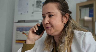 3 bin kişiyi arayarak kanser taramasına ikna eden ebenin azmi