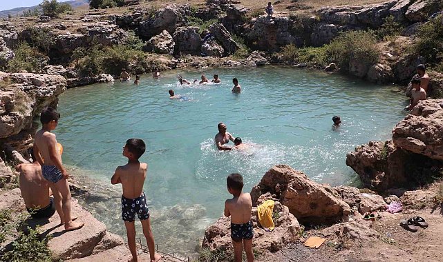 3 yıl önce kuruyan "Uyuz Gölü" yeniden su tuttu