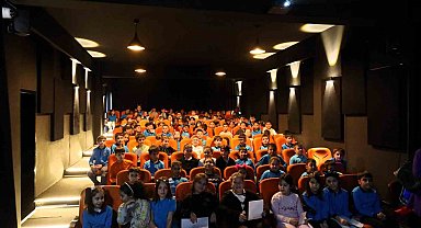 'Yerel Yönetimler' konusu kapsamında Başkan Durgut öğrencilerle buluştu