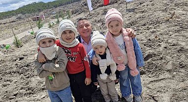 'Yüz Çocuk Bin Fidan' adlı ağaç dikme etkinliğinde 1000 fidan dikildi