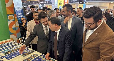 8. Kayseri Kitap Fuarı kapılarını ziyaretçilerine açtı