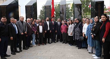 Adana'da 'Şehitlik Anıtı' dualarla açıldı