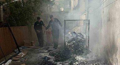 Adana'da polis ekiplerinin müdahalesi yangının büyümesini önledi