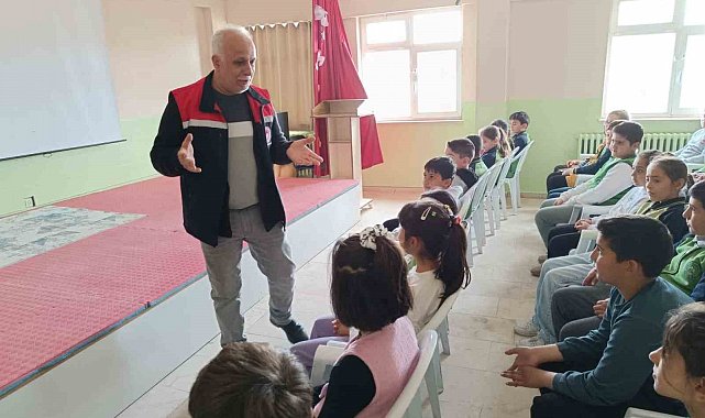 Adilcevaz'da öğrencilere gıda, hijyen ve israf bilinci eğitimi