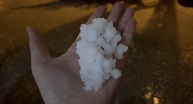 Adıyaman'a fındık büyüklüğünde dolu yağdı