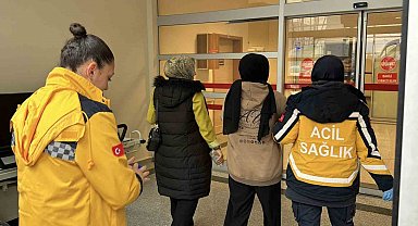 Adıyaman'da 2 öğrenciye çarpan motosikletli kaçtı