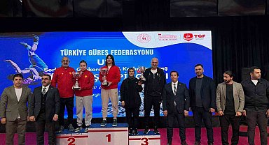 Afyonlu güreşçi Türkiye şampiyonu oldu