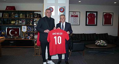 Ahmet Nur Çebi'den, TFF Başkanı Hacıosmanoğlu'na ziyaret