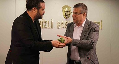 AK Parti İl Başkanı Subaşıoğlu; "Siyasilerin toplumla kurduğu en güçlü köprü basındır"