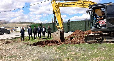 Akçadağ'da 112 Acil Sağlık İstasyonu için ilk kazma vuruldu