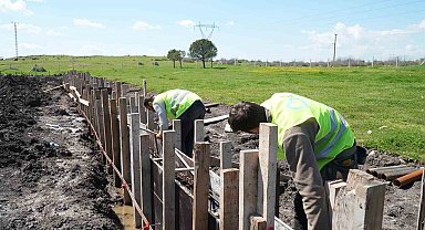 Akın gençlerin sesini duydu, mahalleler yeşil sahaya kavuştu