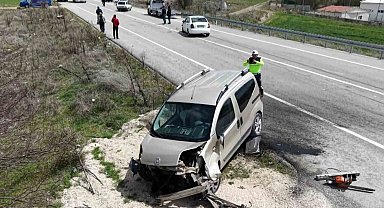 Aksaray'da 3 araç çarpıştı: 1'i ağır 7 yaralı