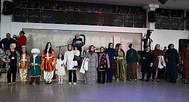 Akşehir'de Halk Eğitim Merkezi'nden giyim defilesi