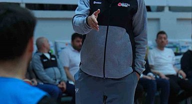 Aliağa Petkimspor'da yardımcı antrenörler de değişti