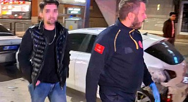 Alkollü halde direksiyona geçti, 3 araca birden çarptı