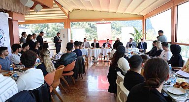 ALKÜ'de öğrenci toplulukları buluştu