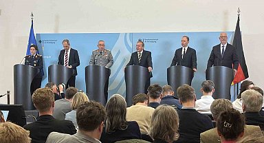 Almanya'da "muharebeye hazır asker sayısını 460 bine çıkarma" hedefi