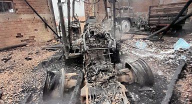 Amasya'da depo yangını: 3 traktör, 1 otomobil ve tarım aletleri zarar gördü