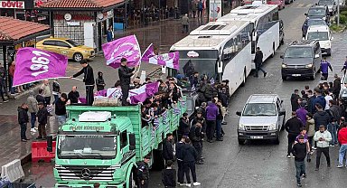 Amatör maçta ilginç görüntüler: Taraftarlar kamyon kasasında maça gitti