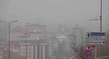 Anadolu Yakası'nda yoğun sis etkili oldu: Görüş mesafesi düştü, sürücüler zor anlar yaşadı