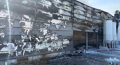 Ankara'da boya fabrikasında yangın