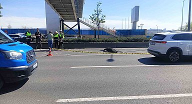 Ankara'da üst geçitten düşen işçiyi otomobil ezdi