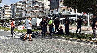 Antalya'da motosikletler çarpıştı: 3 yaralı